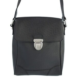 Louis Vuitton Taiga Luca Shoulder Bag